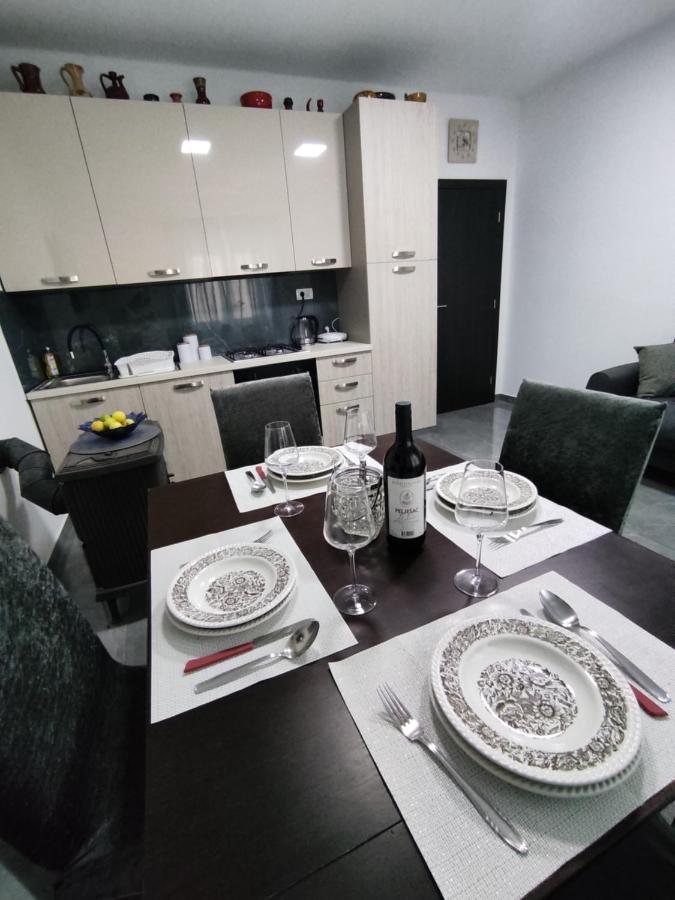 Apartman Lu 예세니체 외부 사진